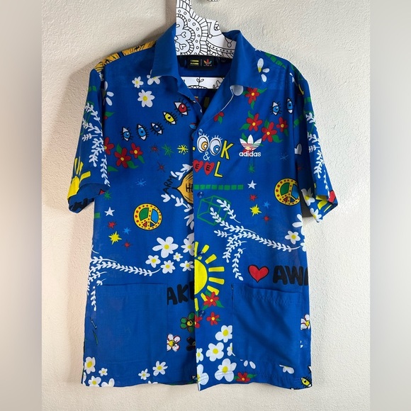 Adidas Pharrell Williams Doodle Shirt size small - Picture 1 of 4
